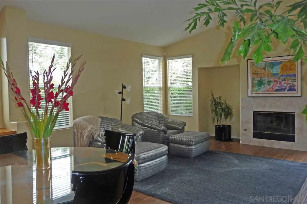 2263 Paseo Saucedal Carlsbad, CA 92009