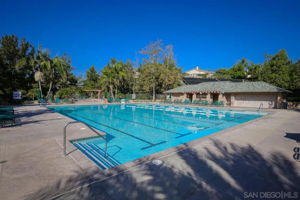2263 Paseo Saucedal Carlsbad, CA 92009