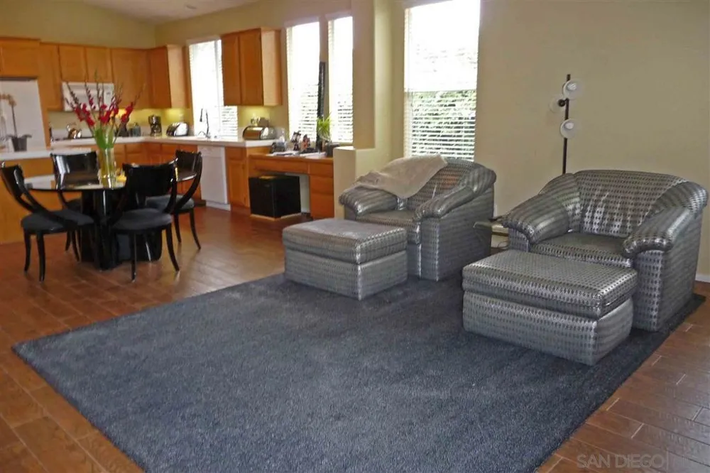 2263 Paseo Saucedal Carlsbad, CA 92009
