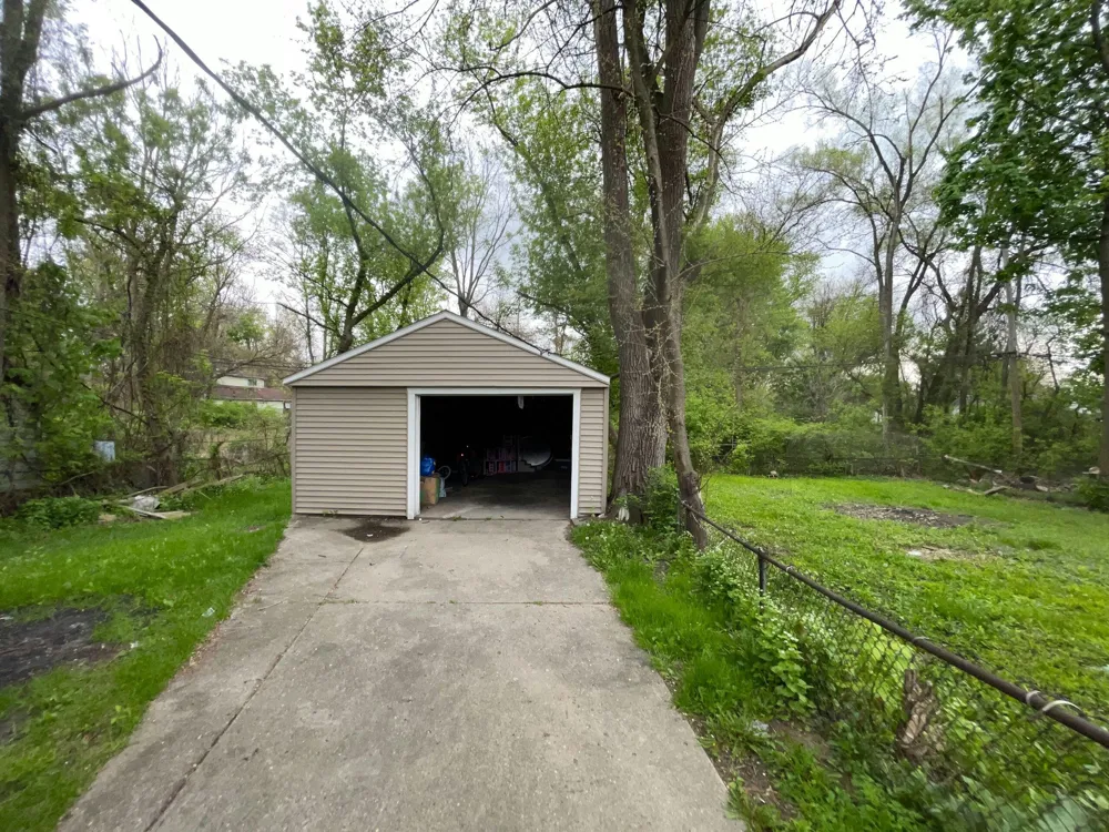14382 Dolphin Street Detroit, MI 48223