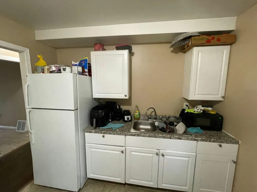 14382 Dolphin Street Detroit, MI 48223