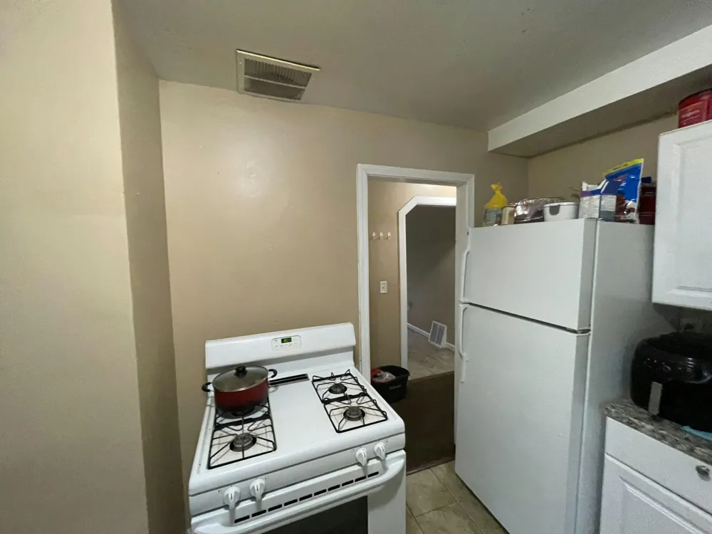 14382 Dolphin Street Detroit, MI 48223