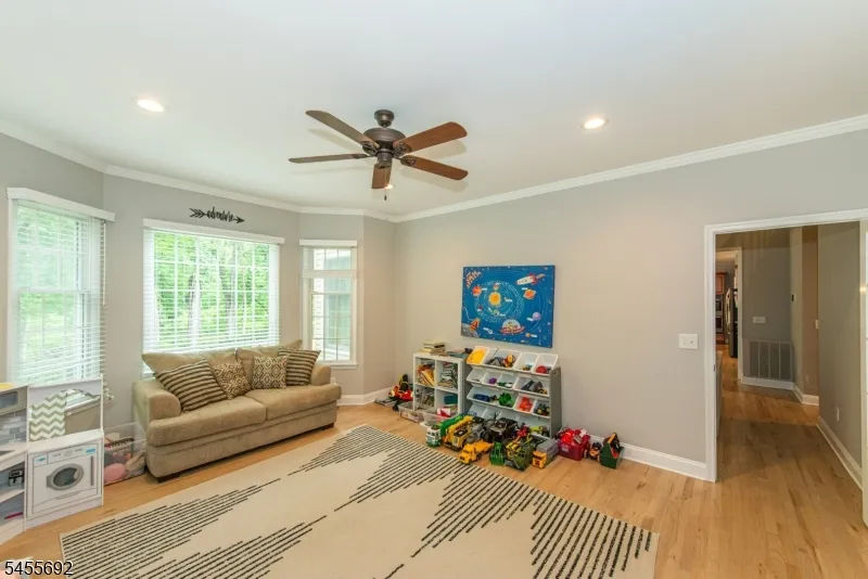 18 Stoneybrook Road Washington, NJ 07853
