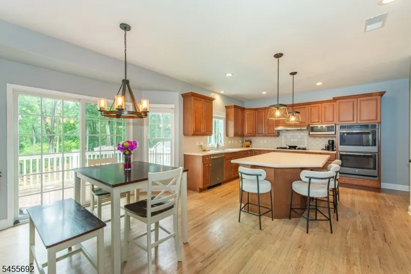 18 Stoneybrook Road Washington, NJ 07853