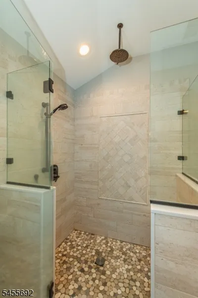 18 Stoneybrook Road Washington, NJ 07853