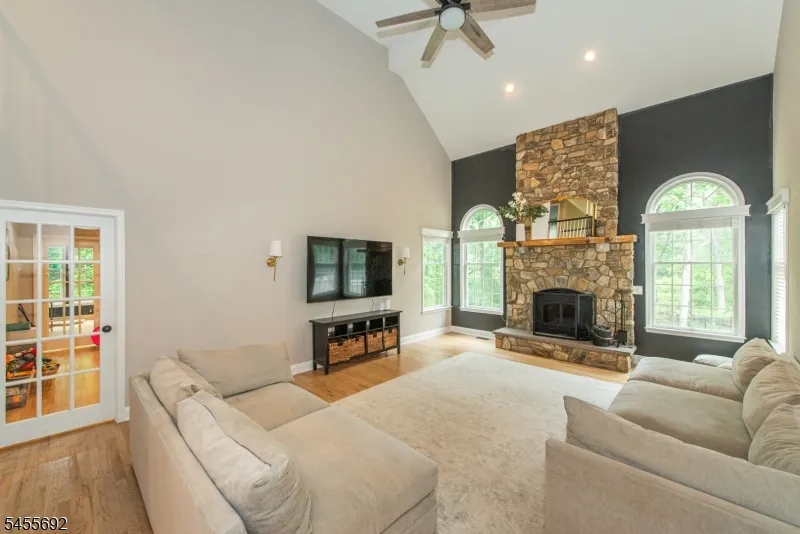 18 Stoneybrook Road Washington, NJ 07853