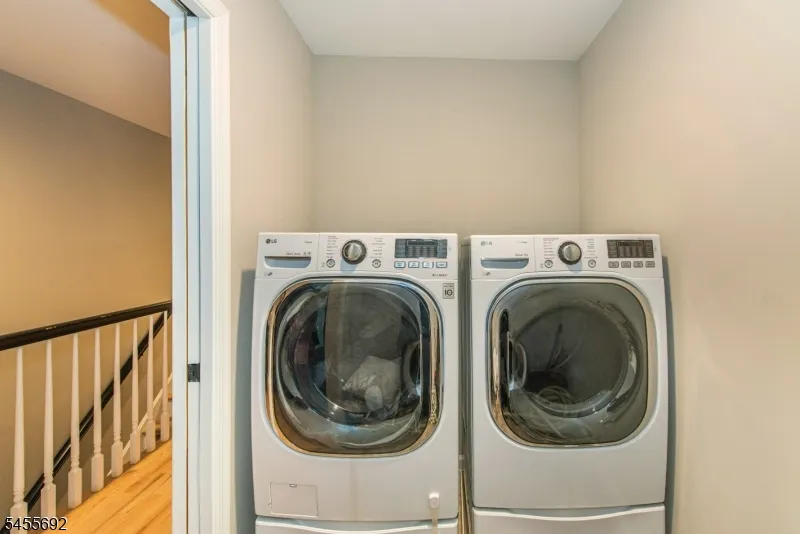 18 Stoneybrook Road Washington, NJ 07853