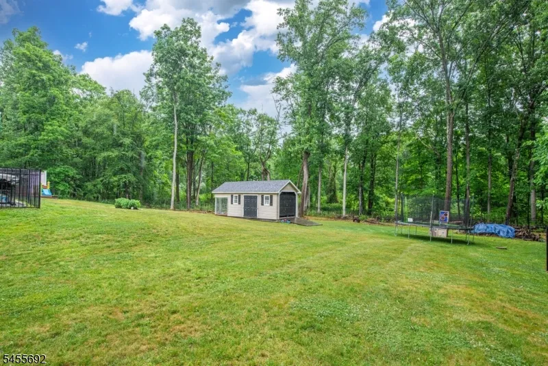 18 Stoneybrook Road Washington, NJ 07853