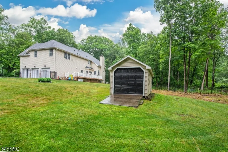 18 Stoneybrook Road Washington, NJ 07853