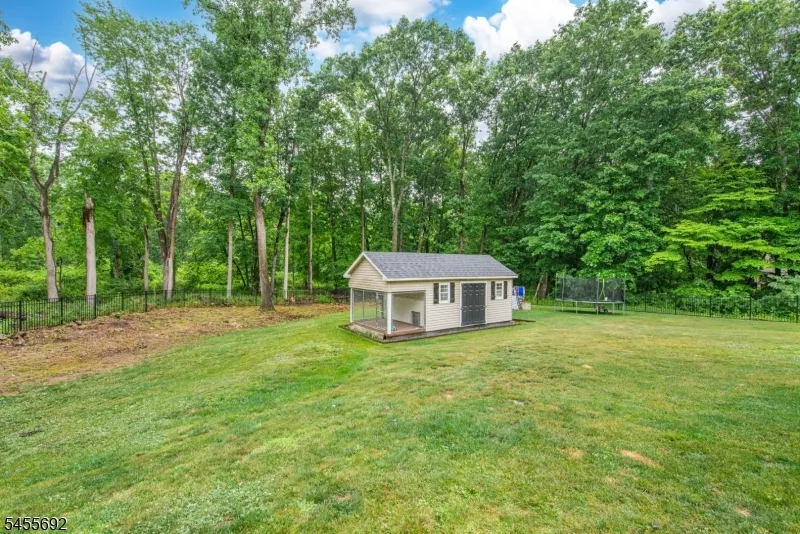 18 Stoneybrook Road Washington, NJ 07853