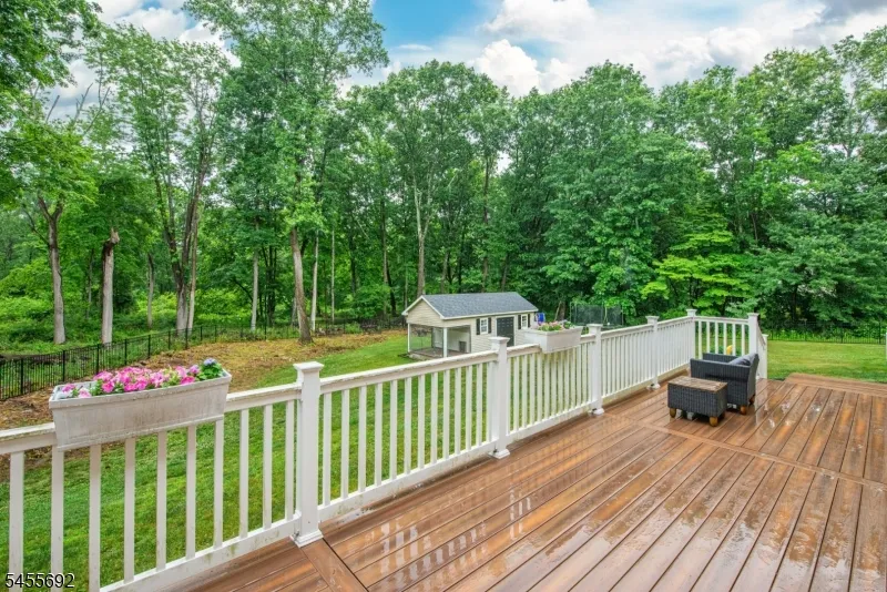 18 Stoneybrook Road Washington, NJ 07853