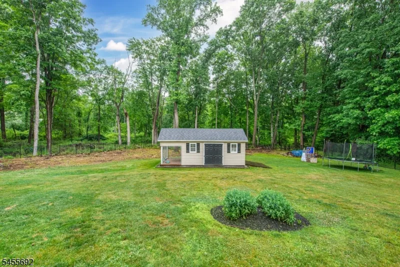 18 Stoneybrook Road Washington, NJ 07853