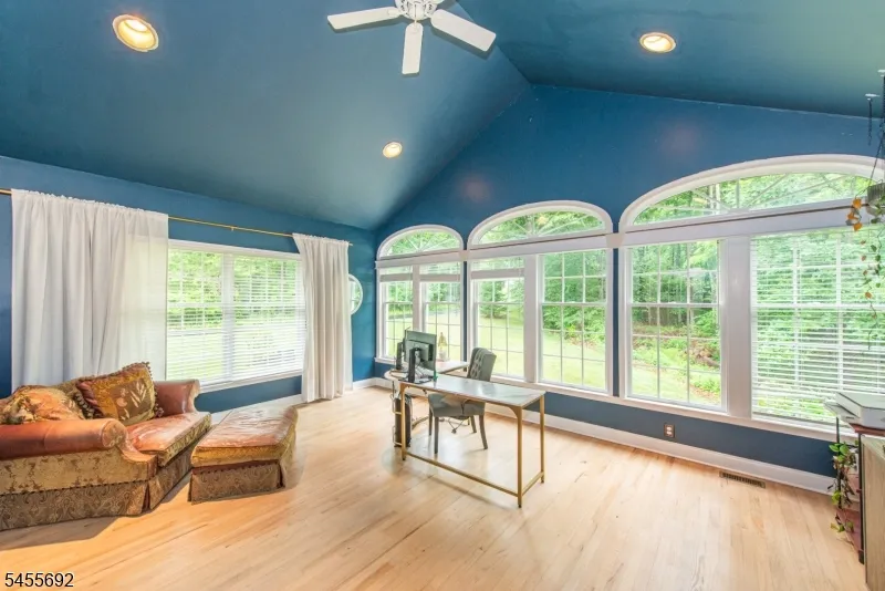 18 Stoneybrook Road Washington, NJ 07853
