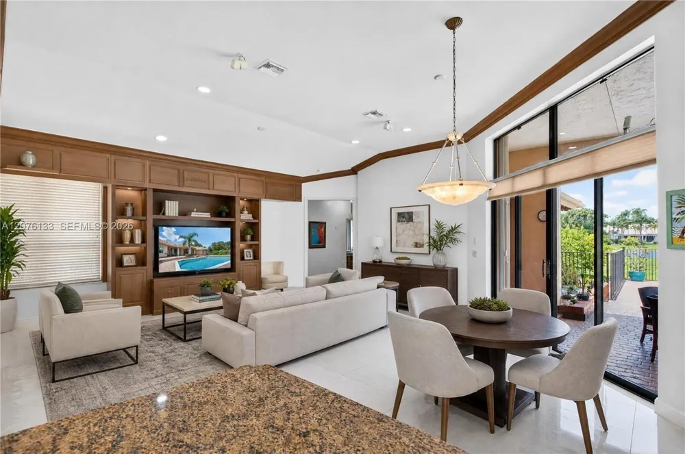 2725 Hunter Rd Weston, FL 33331