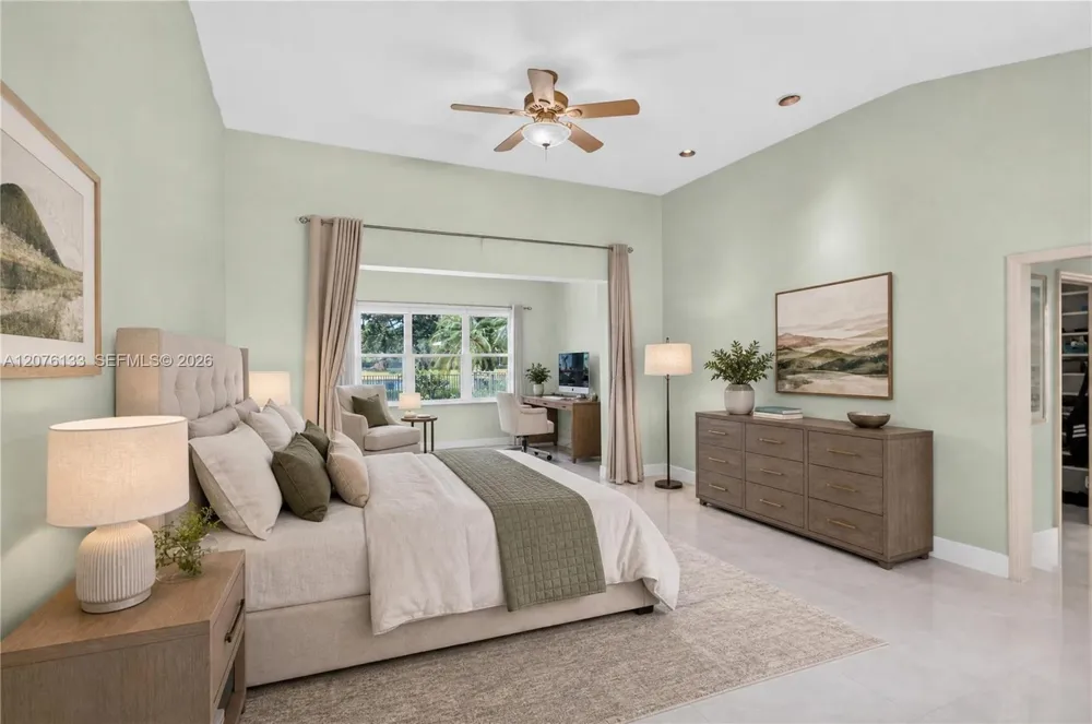 2725 Hunter Rd Weston, FL 33331