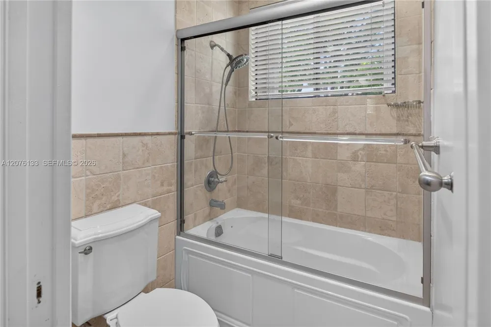 2725 Hunter Rd Weston, FL 33331