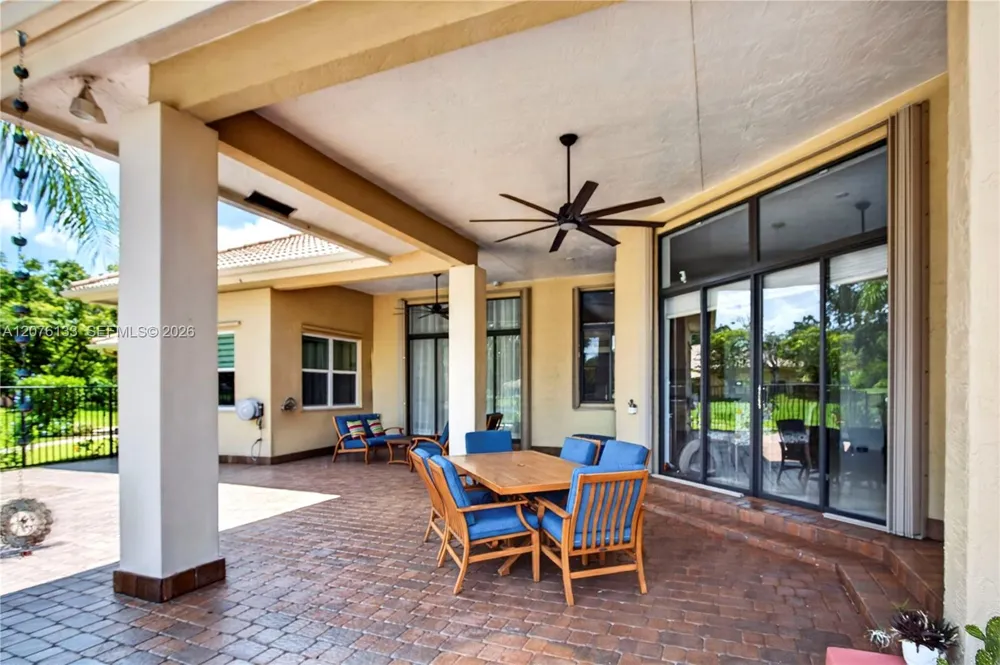 2725 Hunter Rd Weston, FL 33331