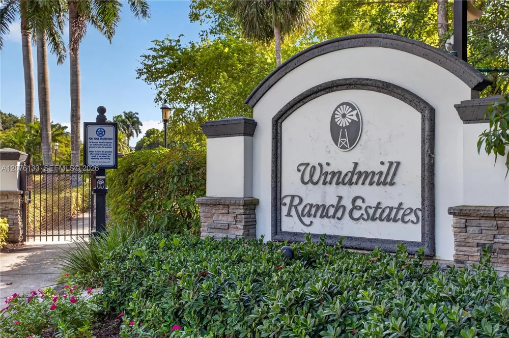 2725 Hunter Rd Weston, FL 33331