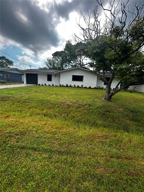 5701 Myrtle Dr