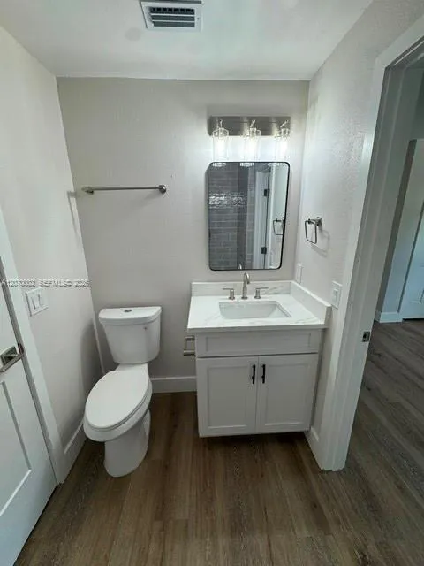 5701 Myrtle Dr Fort Pierce, FL 34982