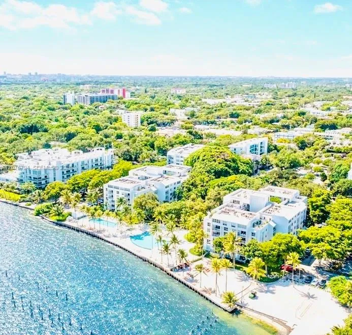 700 NE 63rd St #D201 Miami, FL 33138