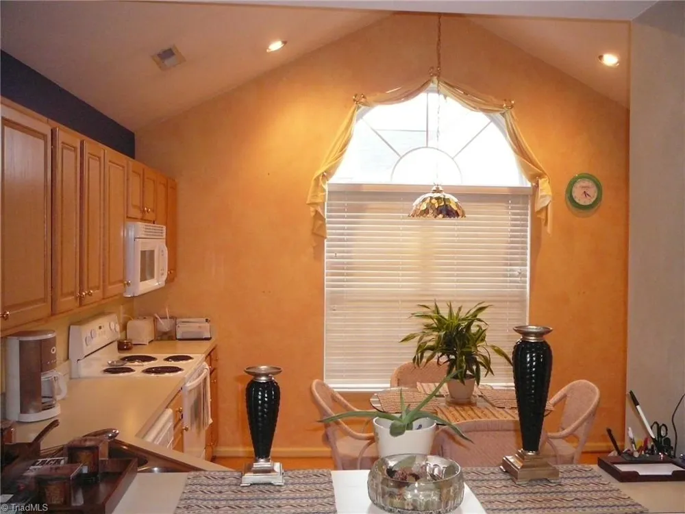 6511 Bellcross Trail Whitsett, NC 27377