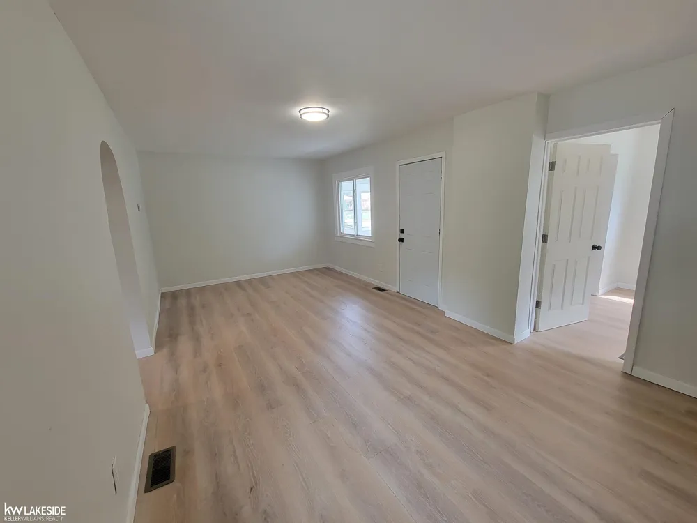 130 Meadle Street Mt Clemens City, MI 48083