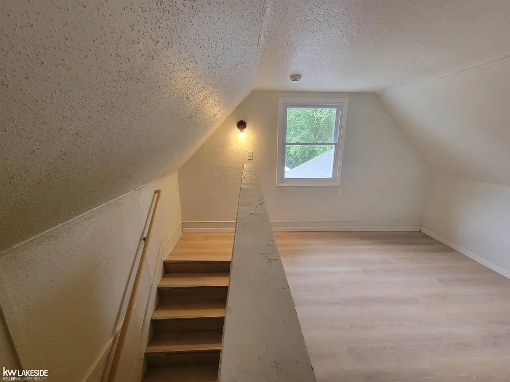 130 Meadle Street Mt Clemens City, MI 48083