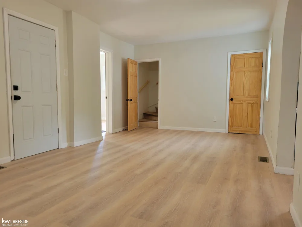 130 Meadle Street Mt Clemens City, MI 48083