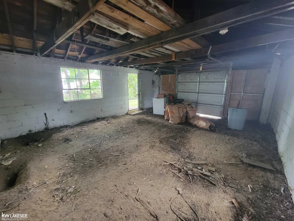 130 Meadle Street Mt Clemens City, MI 48083
