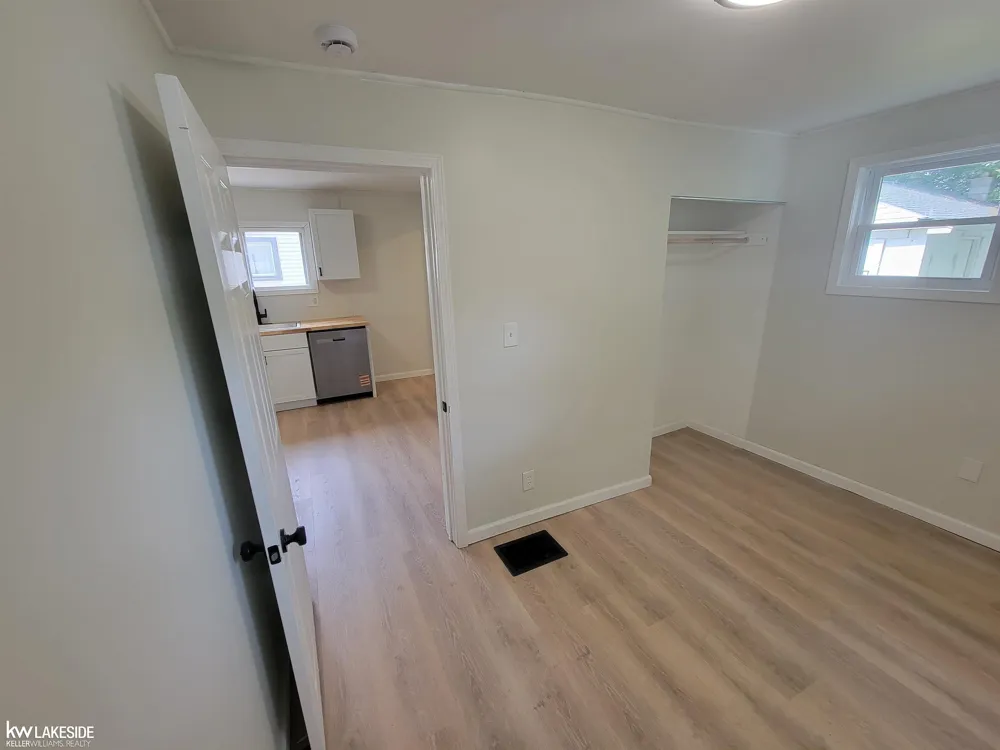 130 Meadle Street Mt Clemens City, MI 48083