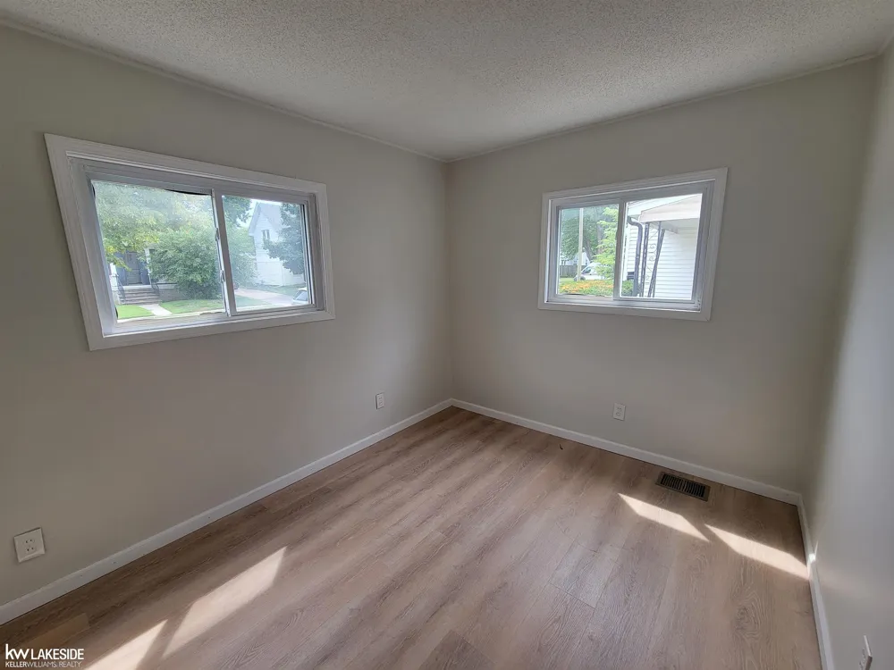 130 Meadle Street Mt Clemens City, MI 48083