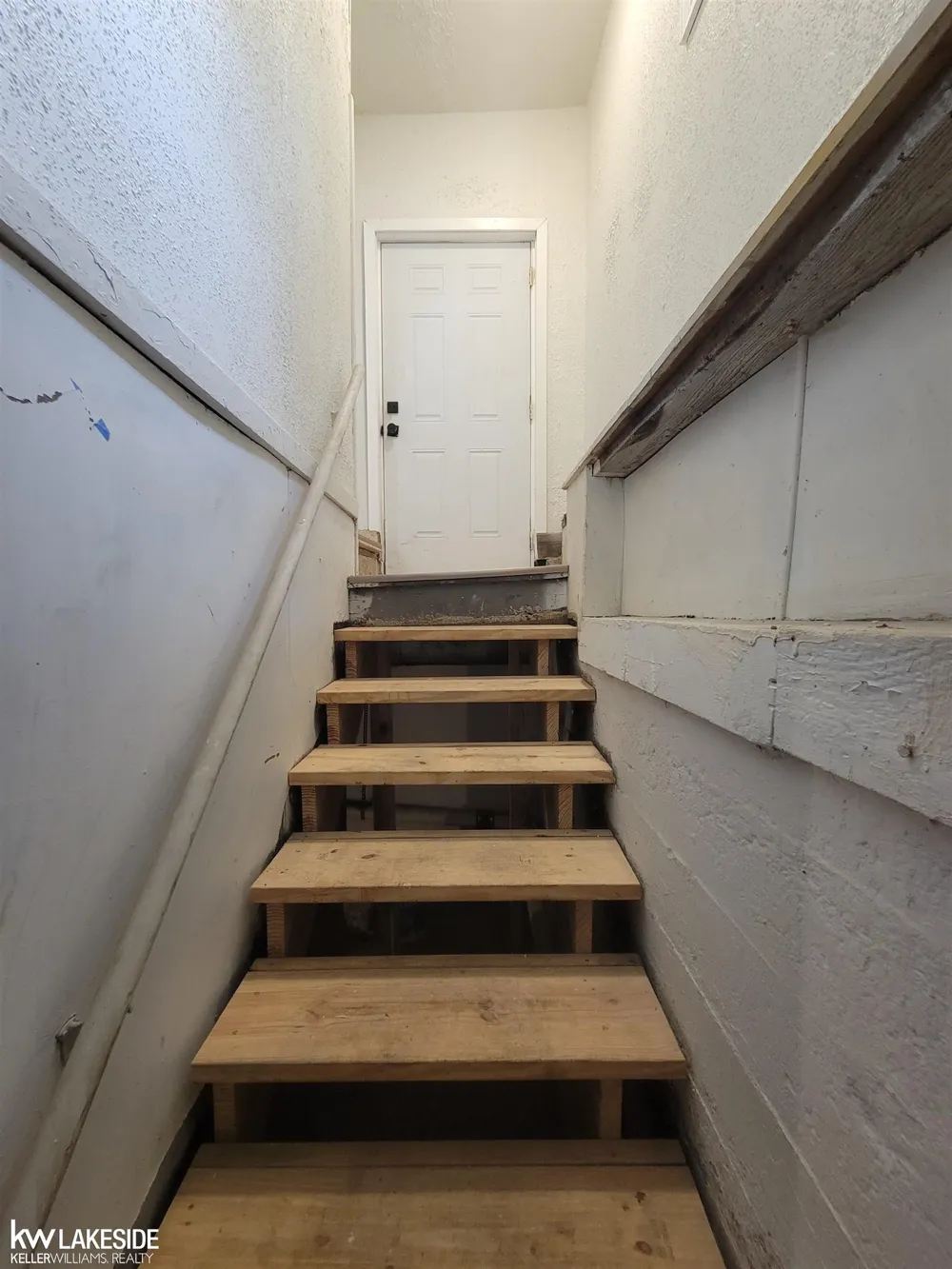 130 Meadle Street Mt Clemens City, MI 48083