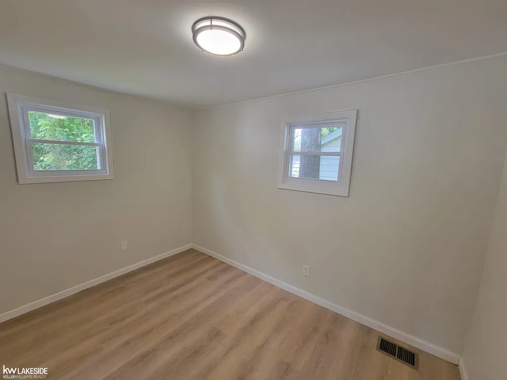 130 Meadle Street Mt Clemens City, MI 48083