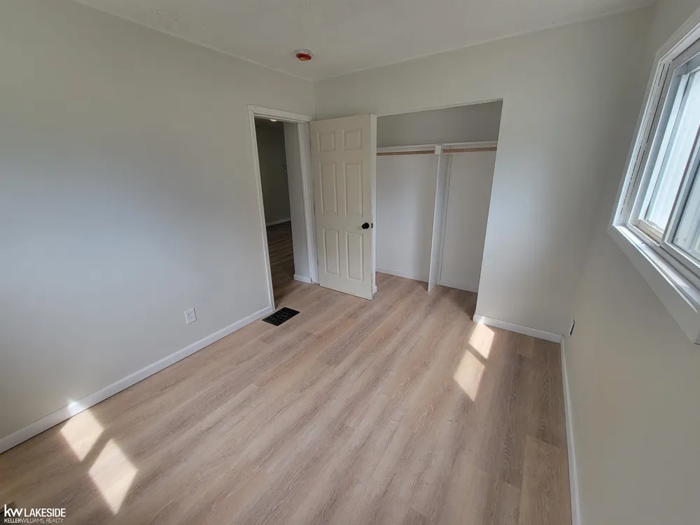 130 Meadle Street Mt Clemens City, MI 48083