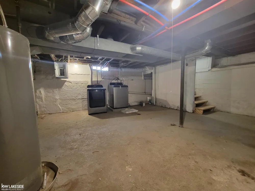 130 Meadle Street Mt Clemens City, MI 48083