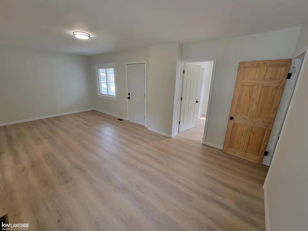 130 Meadle Street Mt Clemens City, MI 48083