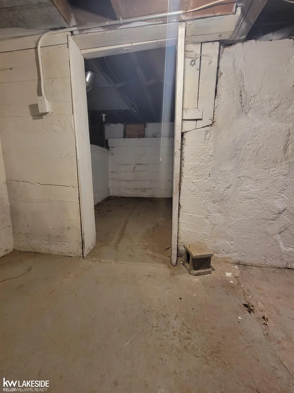 130 Meadle Street Mt Clemens City, MI 48083