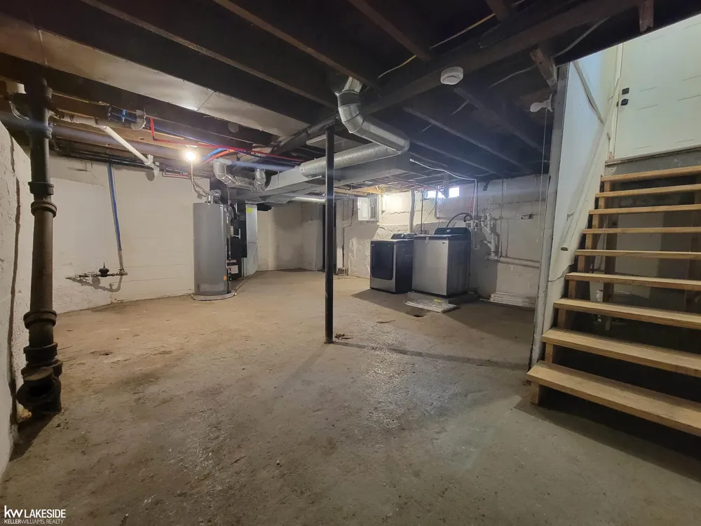 130 Meadle Street Mt Clemens City, MI 48083