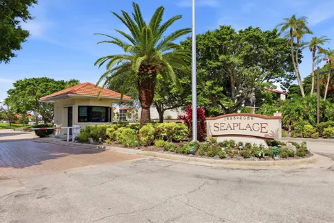2089 GULF OF MEXICO DRIVE #G1-302