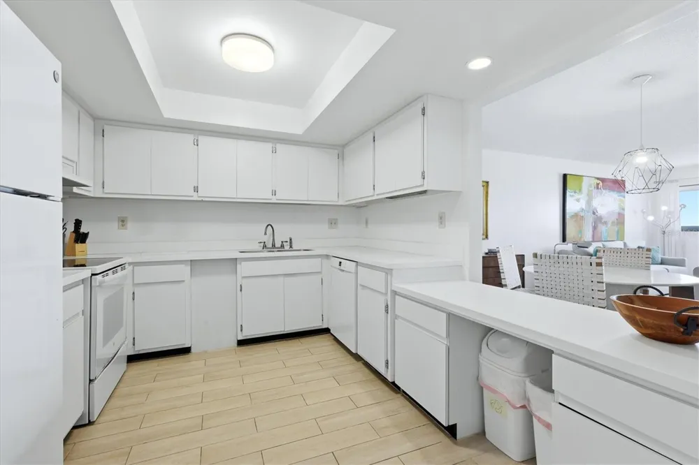 2089 GULF OF MEXICO DRIVE #G1-302 Longboat Key, FL 34228