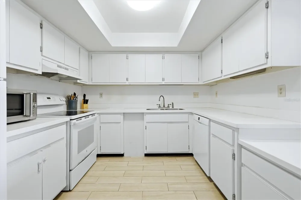 2089 GULF OF MEXICO DRIVE #G1-302 Longboat Key, FL 34228
