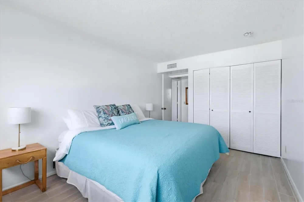 2089 GULF OF MEXICO DRIVE #G1-302 Longboat Key, FL 34228