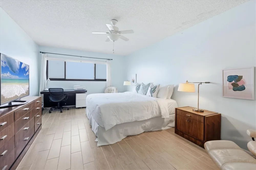 2089 GULF OF MEXICO DRIVE #G1-302 Longboat Key, FL 34228