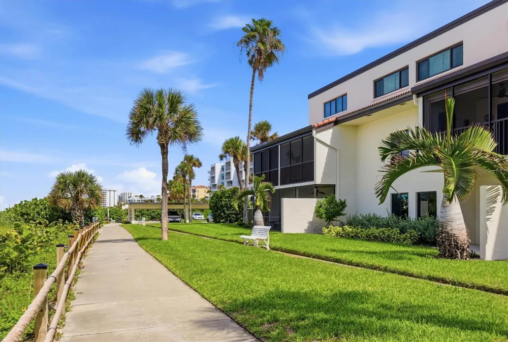 2089 GULF OF MEXICO DRIVE #G1-302 Longboat Key, FL 34228