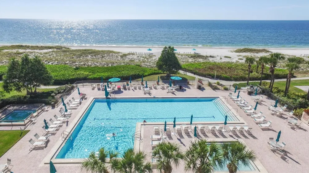 2089 GULF OF MEXICO DRIVE #G1-302 Longboat Key, FL 34228