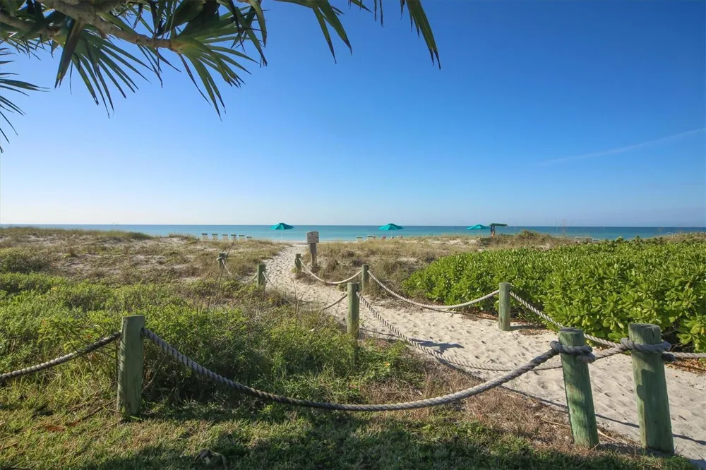 2089 GULF OF MEXICO DRIVE #G1-302 Longboat Key, FL 34228