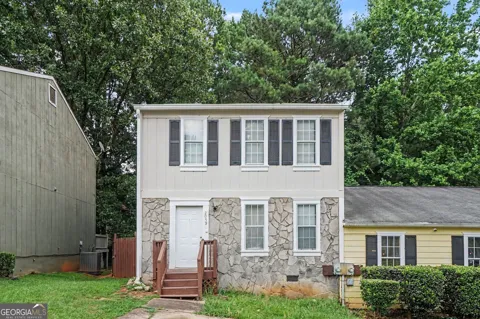 2058 Charter LN