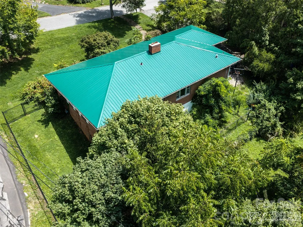 150 Stratford Road Asheville, NC 28804