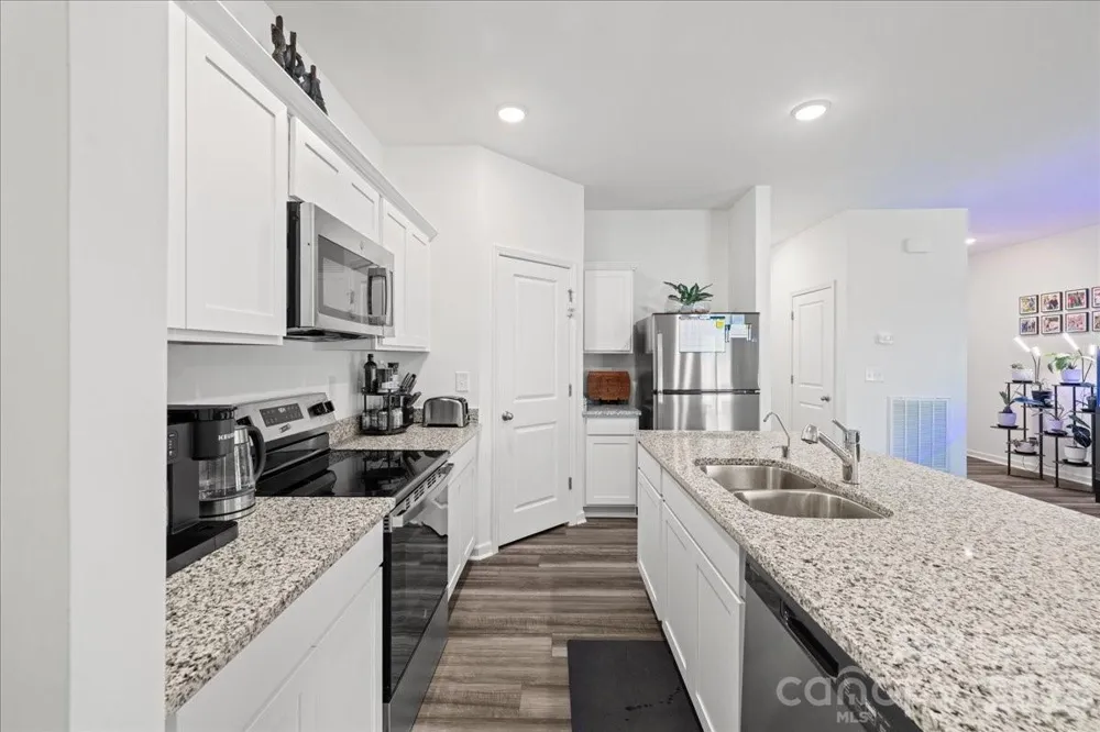 144 BABBLING BROOK DRIVE Clayton, NC 27520